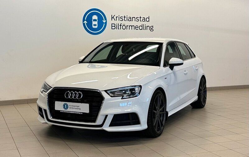 Vit Begagnad 2016 Audi A3 Sportback S-Line Halvkombi | 189 900 kr (Marknadspris) - Bild 1/4