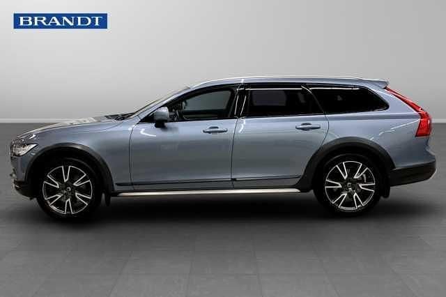 Begagnad Volvo V90 CC 235 HK (172 kW) 2017 Blå Kombi