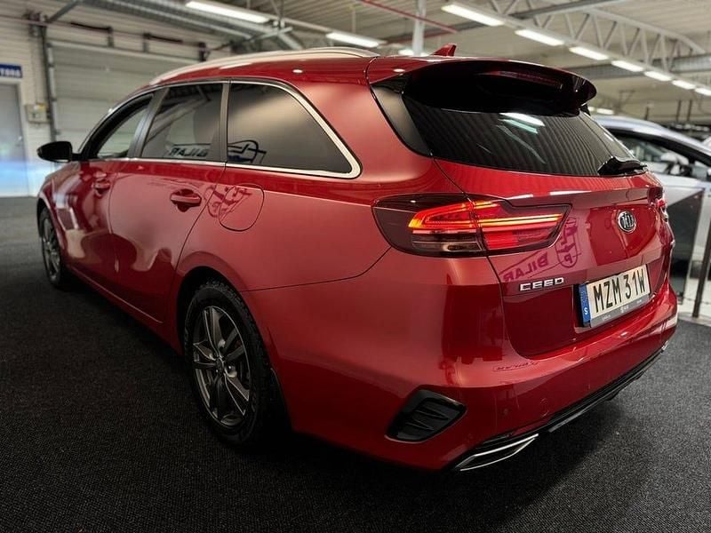Begagnad Kia Ceed Sportswagon Advance 141 HK (103 kW) 2020 Röd Kombi