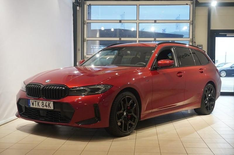 Röd Begagnad 2024 BMW 320 M Sport Kombi | 534 900 kr - Bild 1/4