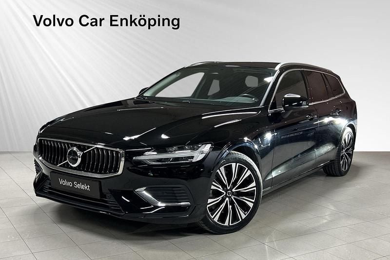 Svart Begagnad 2022 Volvo V60 Core Kombi | 359 900 kr (Marknadspris) - Bild 1/3