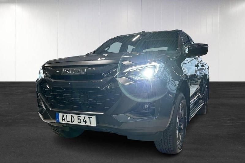 Grå Begagnad 2024 Isuzu D-Max Pickup | 673 750 kr (Superpris) - Bild 1/4