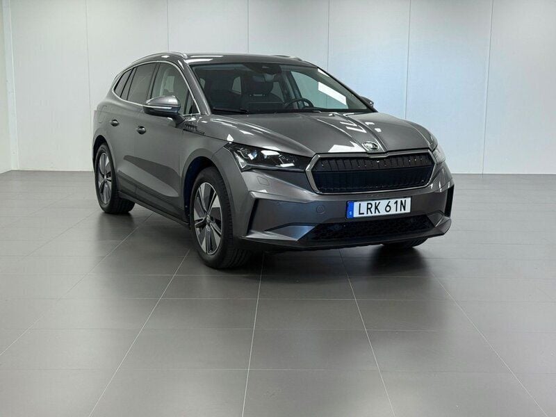 Grå Begagnad 2022 Skoda Enyaq iV SUV | 369 900 kr (Superpris) - Bild 1/4