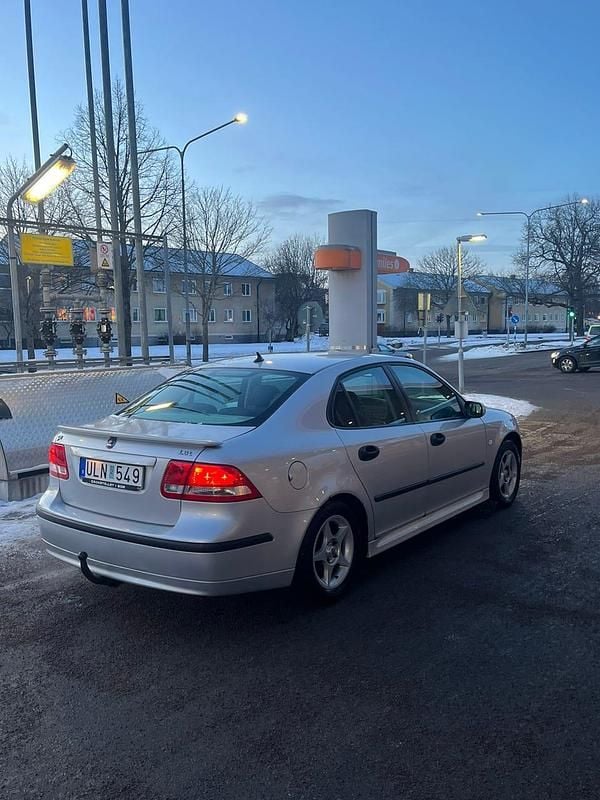 Begagnad Saab 9-3 Linear 150 HK (110 kW) 2004 Light gray metallic