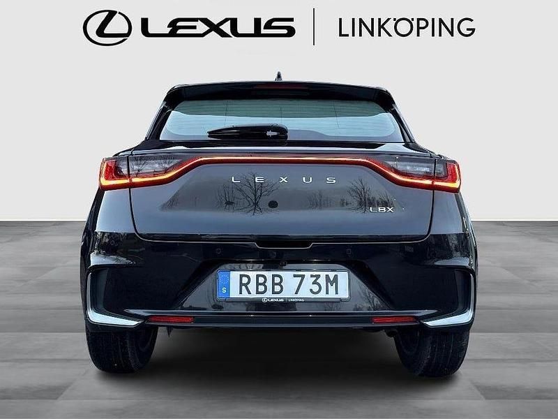 Begagnad Lexus LBX 136 HK (100 kW) 2024 Svart SUV