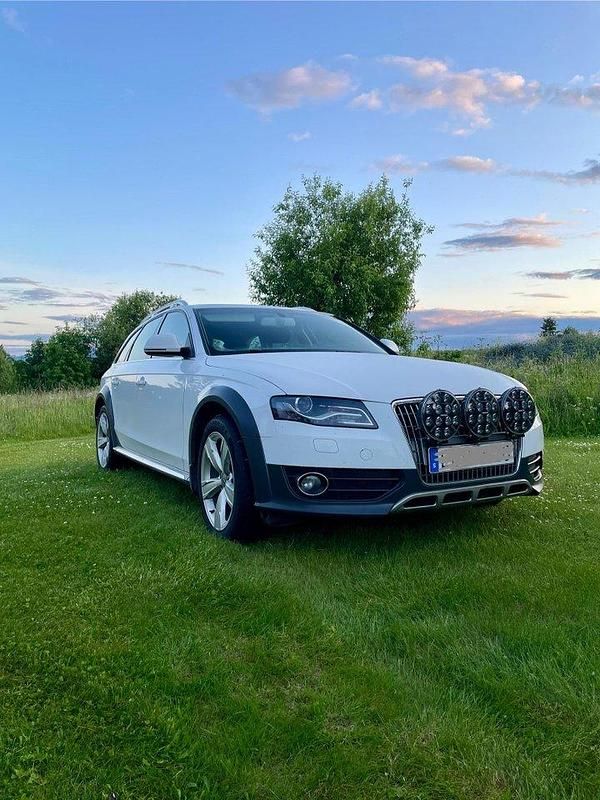 Vit Begagnad 2012 Audi A4 Allroad Comfort Kombi | 95 000 kr (Marknadspris) - Bild 1/3