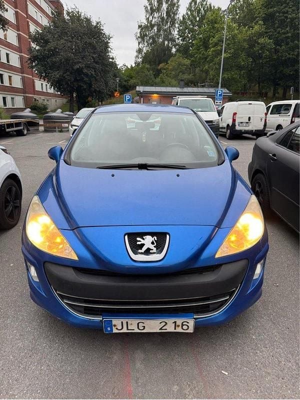 Blå Begagnad 2010 Peugeot 308 Halvkombi | 21 900 kr (Superpris) - Bild 1/3