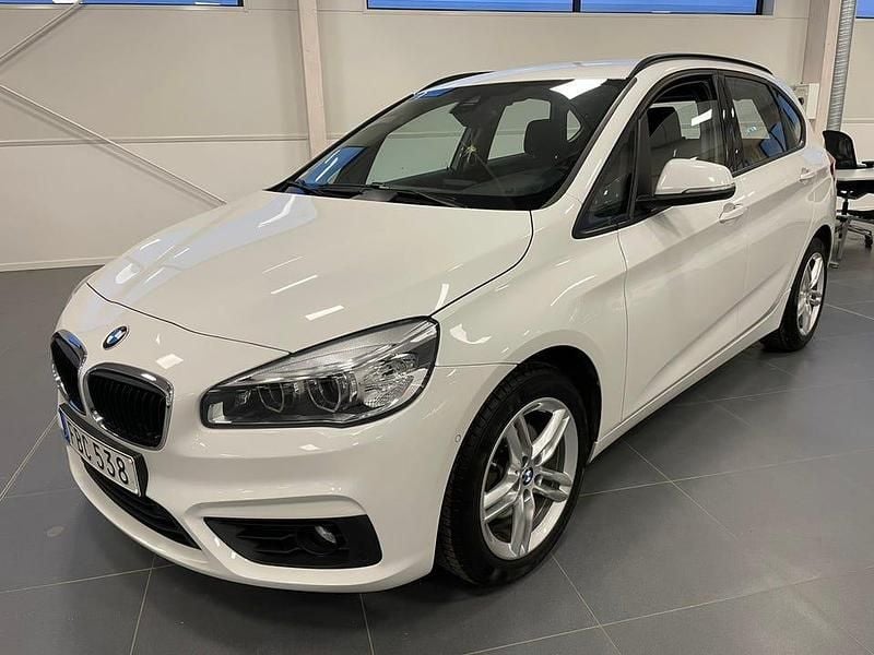 Begagnad 2015 BMW 218 Active Tourer Minibuss | 125 000 kr (Lite dyr) - Bild 1/4