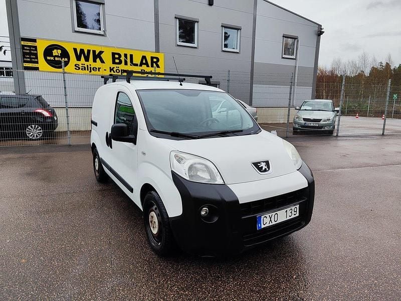 Vit Begagnad 2013 Peugeot Bipper Van | 59 800 kr (Lite dyr) - Bild 1/4