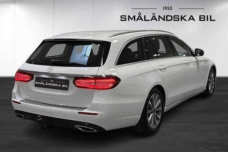 Begagnad Mercedes E200 Avantgarde 150 HK (110 kW) 2019 Vit Kombi