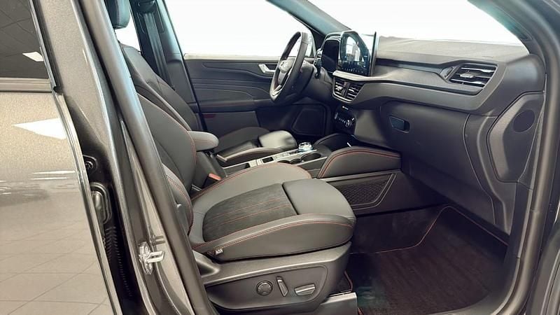 Begagnad Ford Kuga ST-Line X 243 HK (178 kW) 2025 Grå SUV