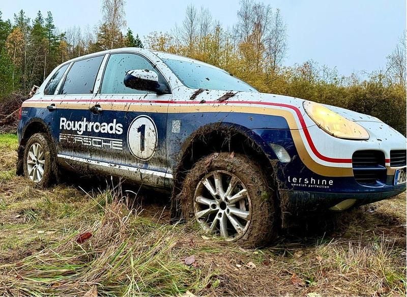 Blå Begagnad 2003 Porsche Cayenne S SUV | 99 000 kr (Superpris) - Bild 1/4