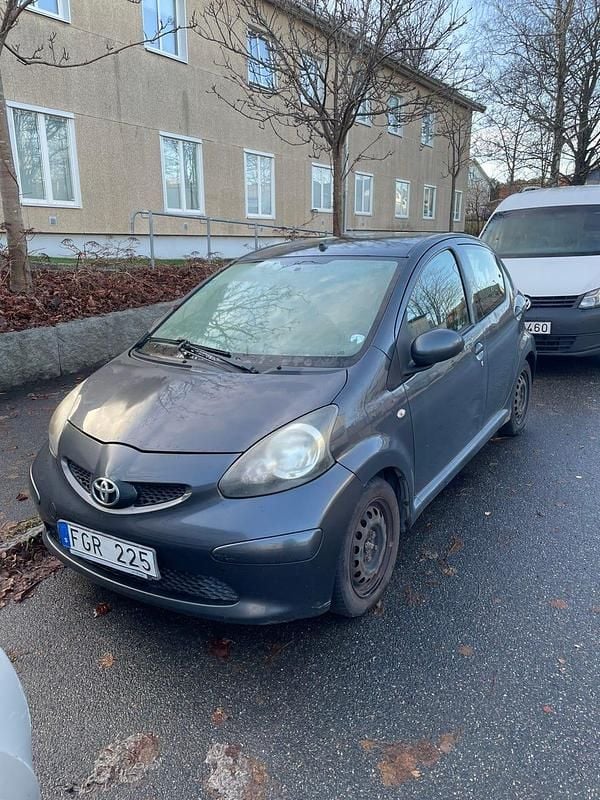 Begagnad 2007 Toyota Aygo Halvkombi | 10 000 kr (Superpris) - Bild 1/1