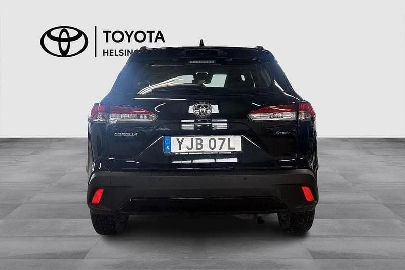 Begagnad Toyota Corolla Cross Active 141 HK (103 kW) 2024 Svart SUV