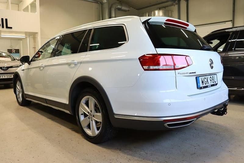 Begagnad VW Passat Alltrack 190 HK (139 kW) 2019 Vit Kombi