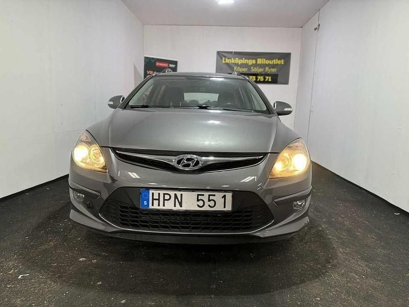 Begagnad Hyundai i30 116 HK (85 kW) 2012 Grå Kombi