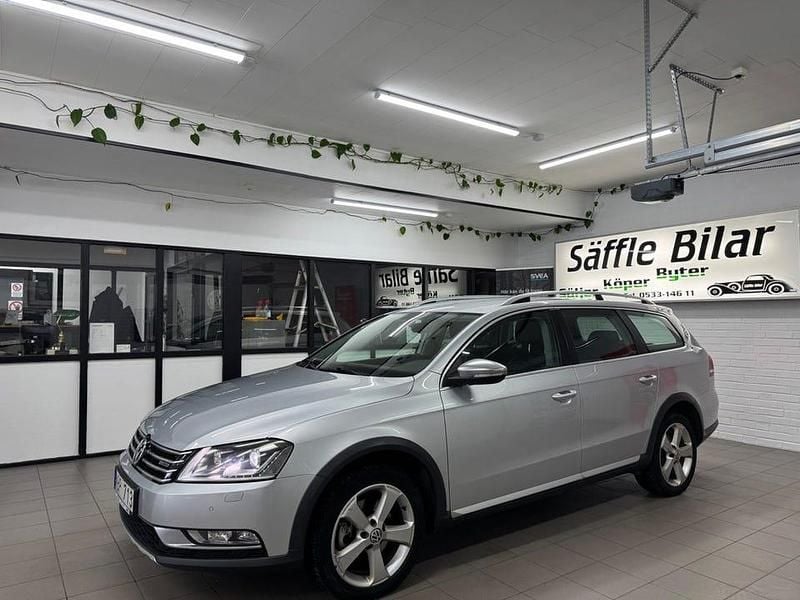 Begagnad VW Passat 170 HK (125 kW) 2012 Silver Kombi