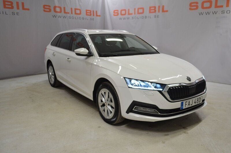 Vit Begagnad 2021 Skoda Octavia Style Kombi | 209 900 kr (Lite dyr) - Bild 1/4