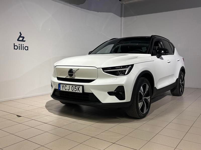 Vit Begagnad 2022 Volvo XC40 Single Motor SUV | 369 900 kr - Bild 1/4