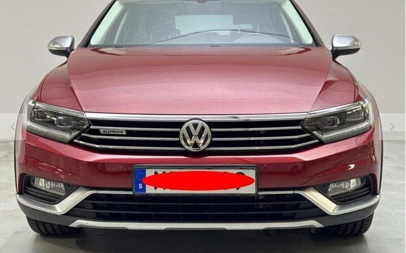 Röd Begagnad 2016 VW Passat Alltrack Kombi | 222 000 kr (Marknadspris) - Bild 1/4