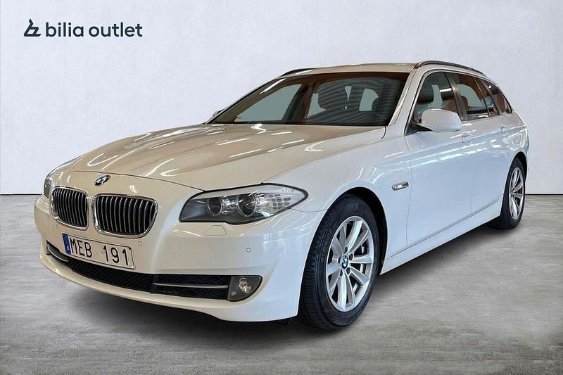 Vit Begagnad 2011 BMW 520 Kombi | 104 900 kr (Lite dyr) - Bild 1/3
