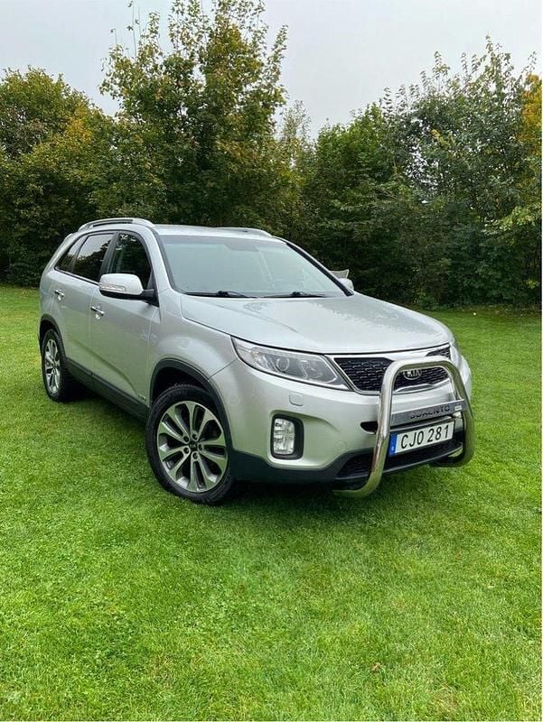 Grå Begagnad 2014 Kia Sorento 2 SUV | 119 000 kr (Bra pris) - Bild 1/4