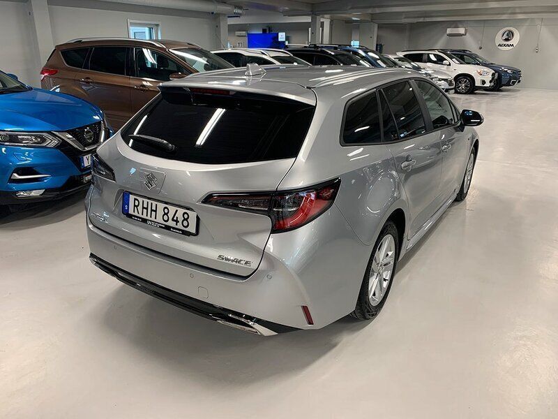 Begagnad Suzuki Swace 98 HK (72 kW) 2023 Grå Kombi