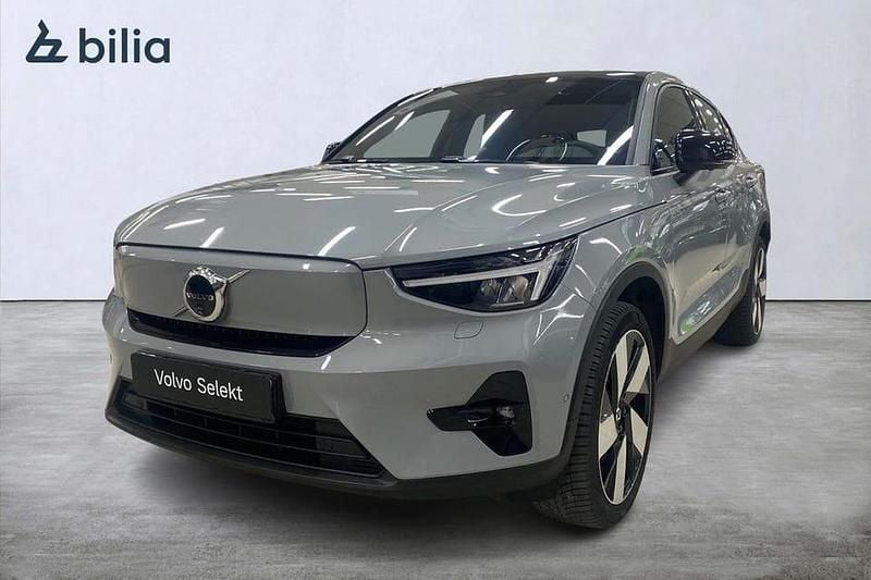 Grå Begagnad 2023 Volvo EC40 Ultimate SUV | 419 900 kr (Marknadspris) - Bild 1/3