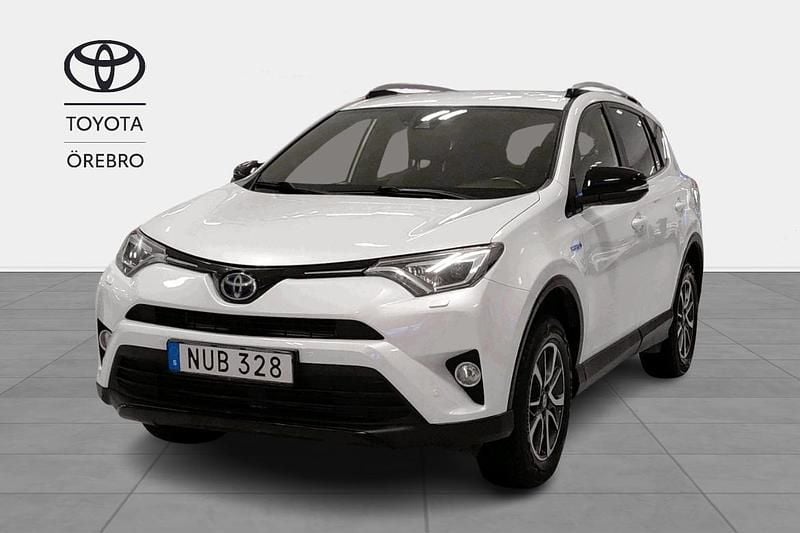 Vit Begagnad 2017 Toyota RAV4 Hybrid Edition SUV | 204 900 kr (Marknadspris) - Bild 1/3