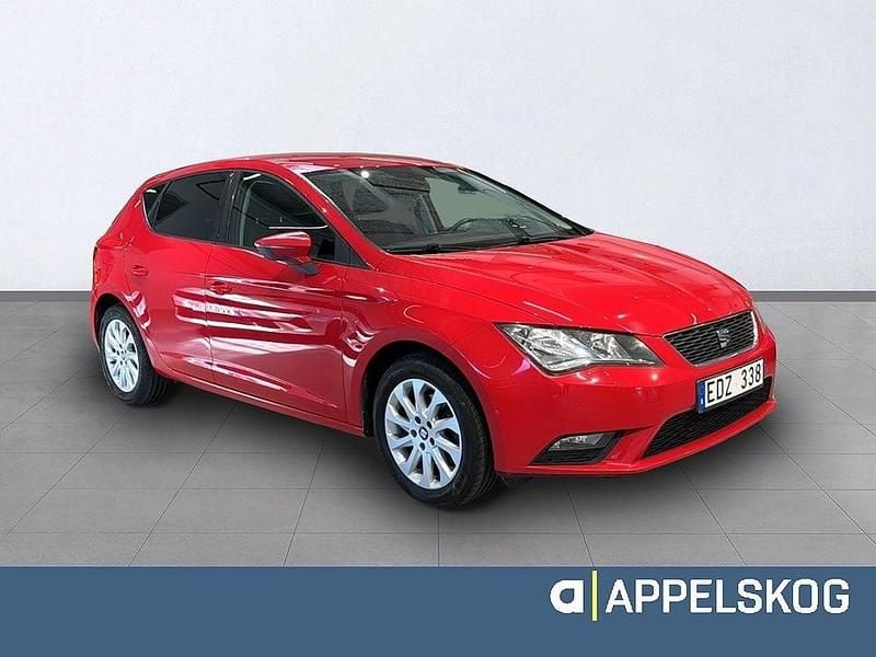 Begagnad Seat Leon Style 105 HK (77 kW) 2013 Röd Kombi