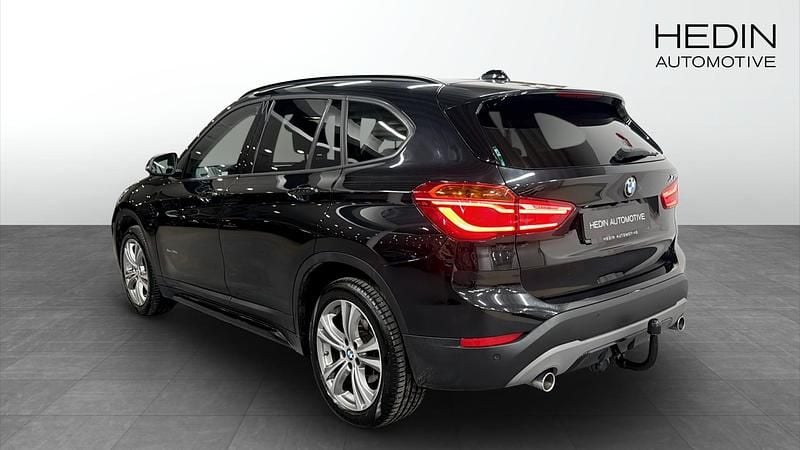 Begagnad BMW X1 Sport Line 190 HK (139 kW) 2018 Svart SUV