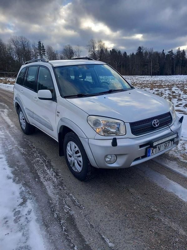 Begagnad 2006 Toyota RAV4 SUV | 58 950 kr (Bra pris) - Bild 1/4