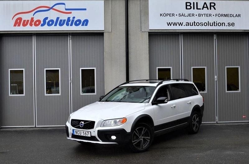 Vit Begagnad 2016 Volvo XC70 Standard SUV | 129 900 kr (Marknadspris) - Bild 1/4