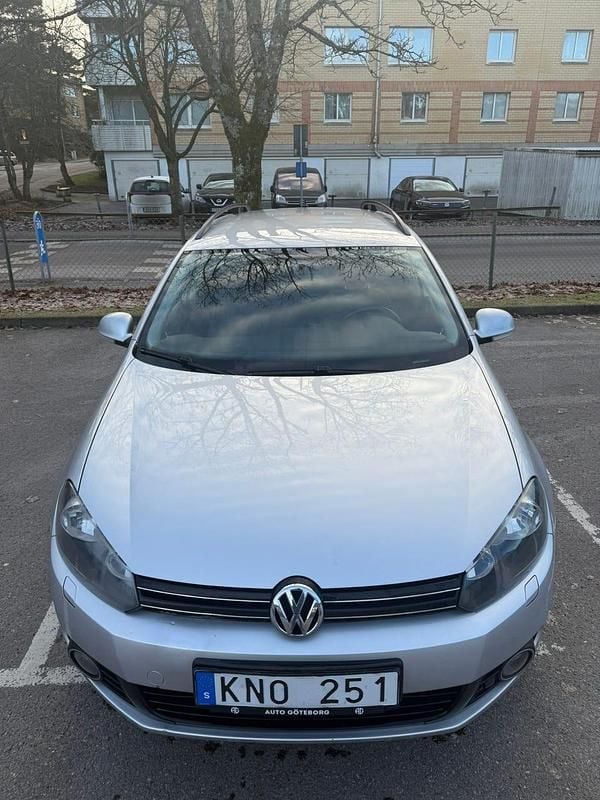 Begagnad 2010 VW Golf VI Halvkombi | 34 999 kr (Bra pris) - Bild 1/4
