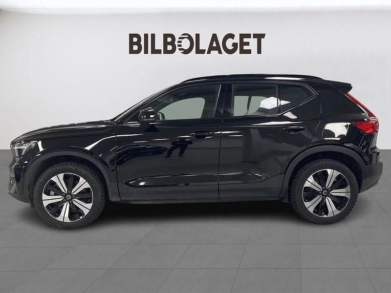 Begagnad Volvo XC40 Core 185 kW (252 HK) 2022 Svart SUV