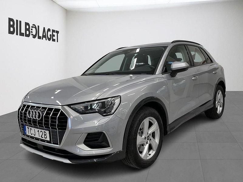Silver Begagnad 2025 Audi Q3 SUV | 454 800 kr (Dyr) - Bild 1/4