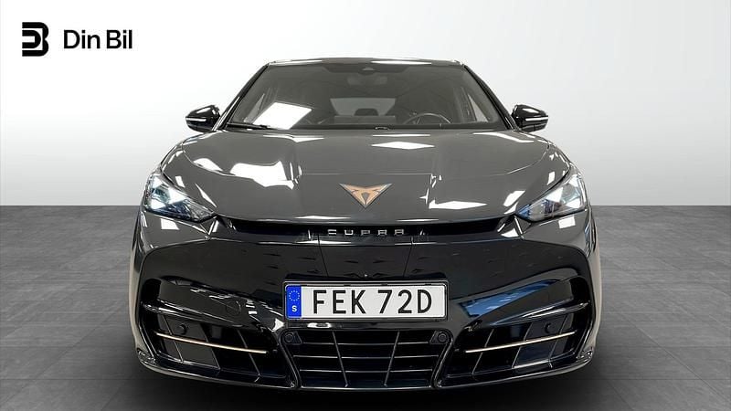 Begagnad Cupra Tavascan VZ 250 kW (340 HK) 2024 Grå SUV