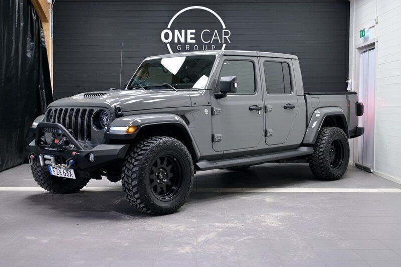 Grå Begagnad 2021 Jeep Gladiator SUV | 729 900 kr - Bild 1/4