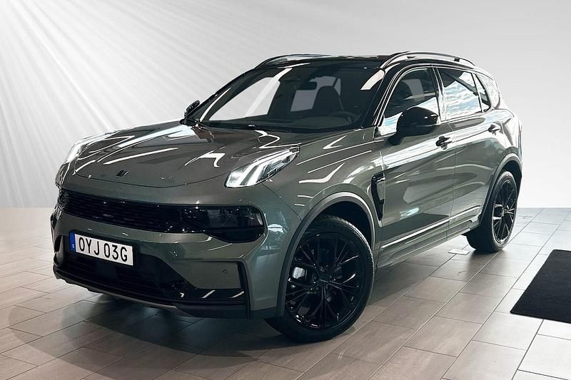 Grön Begagnad 2024 Lynk & Co 01 SUV | 459 800 kr - Bild 1/4