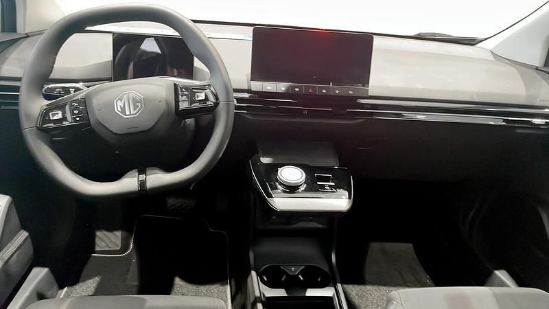 Begagnad MG MG4 EV 125 kW (170 HK) 2024 Vit Halvkombi