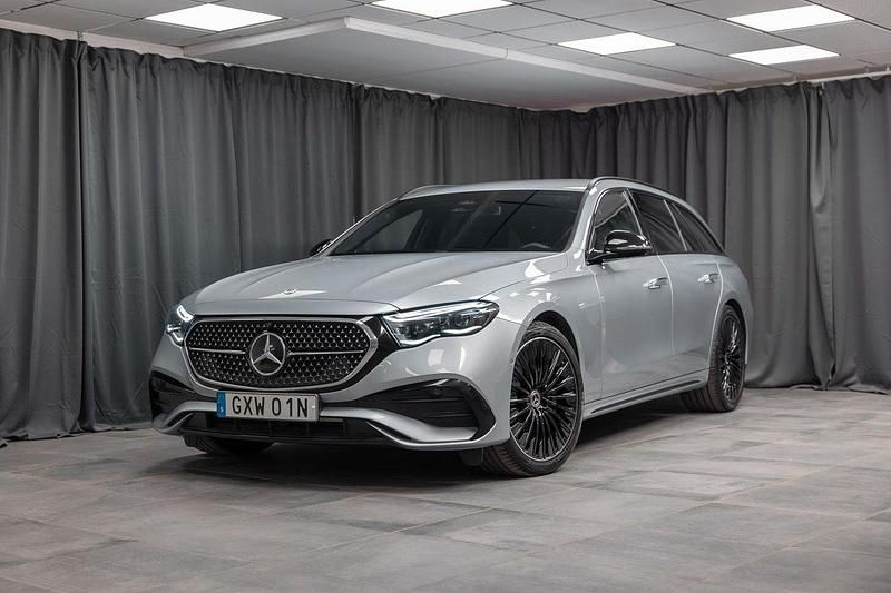 Silver Begagnad 2024 Mercedes E220 AMG line Kombi | 689 000 kr - Bild 1/4