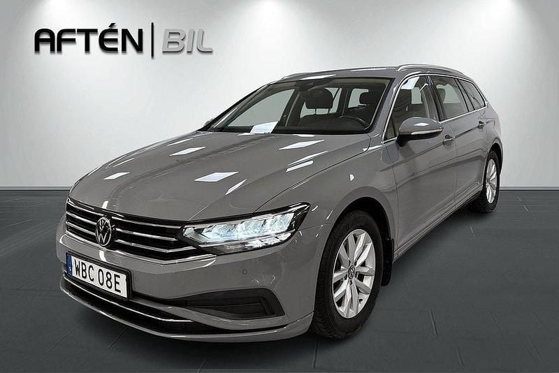 Grå Begagnad 2023 VW Passat Kombi | 284 800 kr (Bra pris) - Bild 1/3