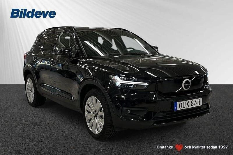 Svart Begagnad 2022 Volvo XC40 Plus SUV | 329 900 kr - Bild 1/4