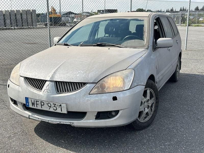 Silver Begagnad 2004 Mitsubishi Lancer Kombi | 10 500 kr - Bild 1/4