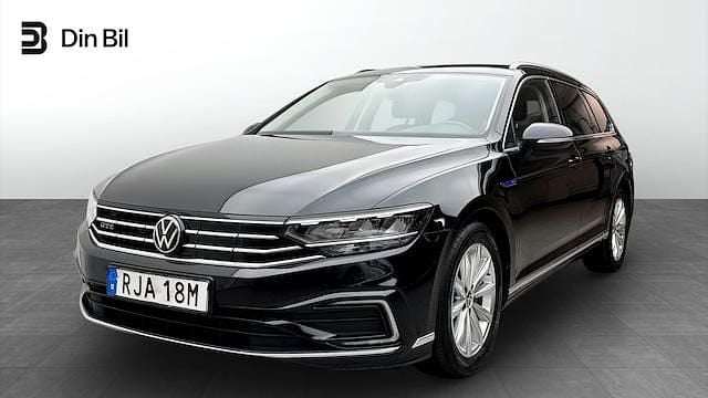 Begagnad 2023 VW Passat GTE | 349 900 kr (Marknadspris) - Bild 1/4