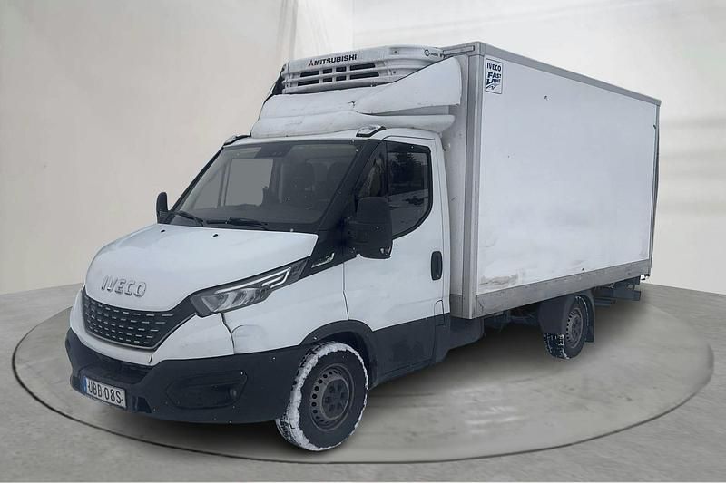Begagnad Iveco Daily 156 HK (114 kW) 2021 Vit