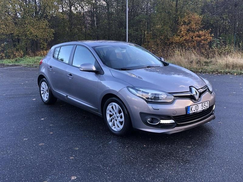 Grå Begagnad 2014 Renault Mégane III Halvkombi | 44 000 kr (Bra pris) - Bild 1/4