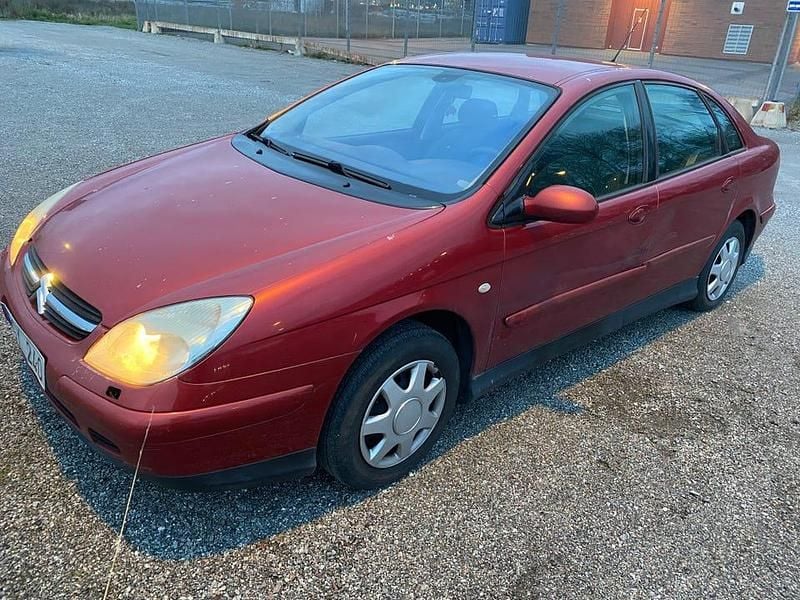 Begagnad 2003 Citroën C5 Halvkombi | 10 000 kr - Bild 1/4