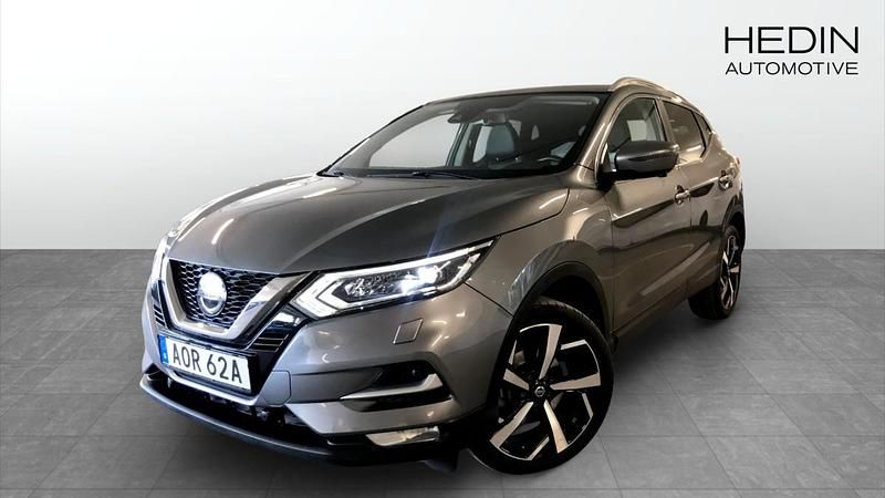 Grå (grey) Begagnad 2021 Nissan Qashqai SUV | 210 000 kr (Bra pris) - Bild 1/4