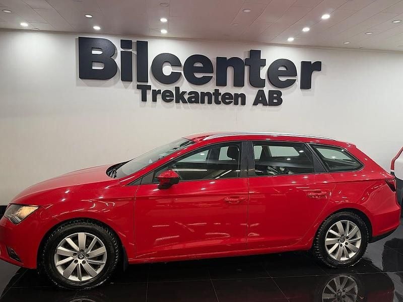 Begagnad Seat Leon ST Style 110 HK (80 kW) 2016 Röd Kombi